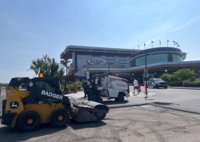 Asphalt grinding remove and recycle